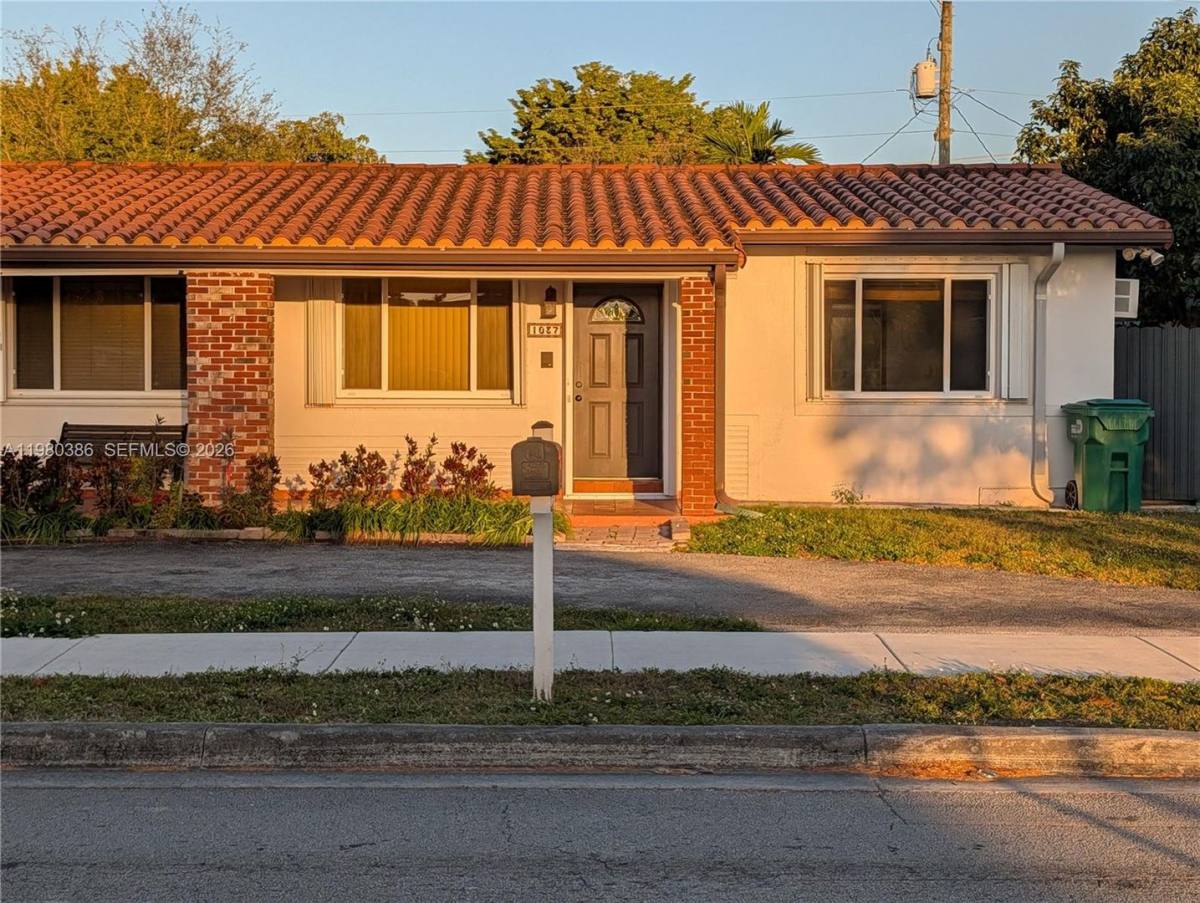 House for rent at 1037 SW 76th Ave, Miami, FL 33144