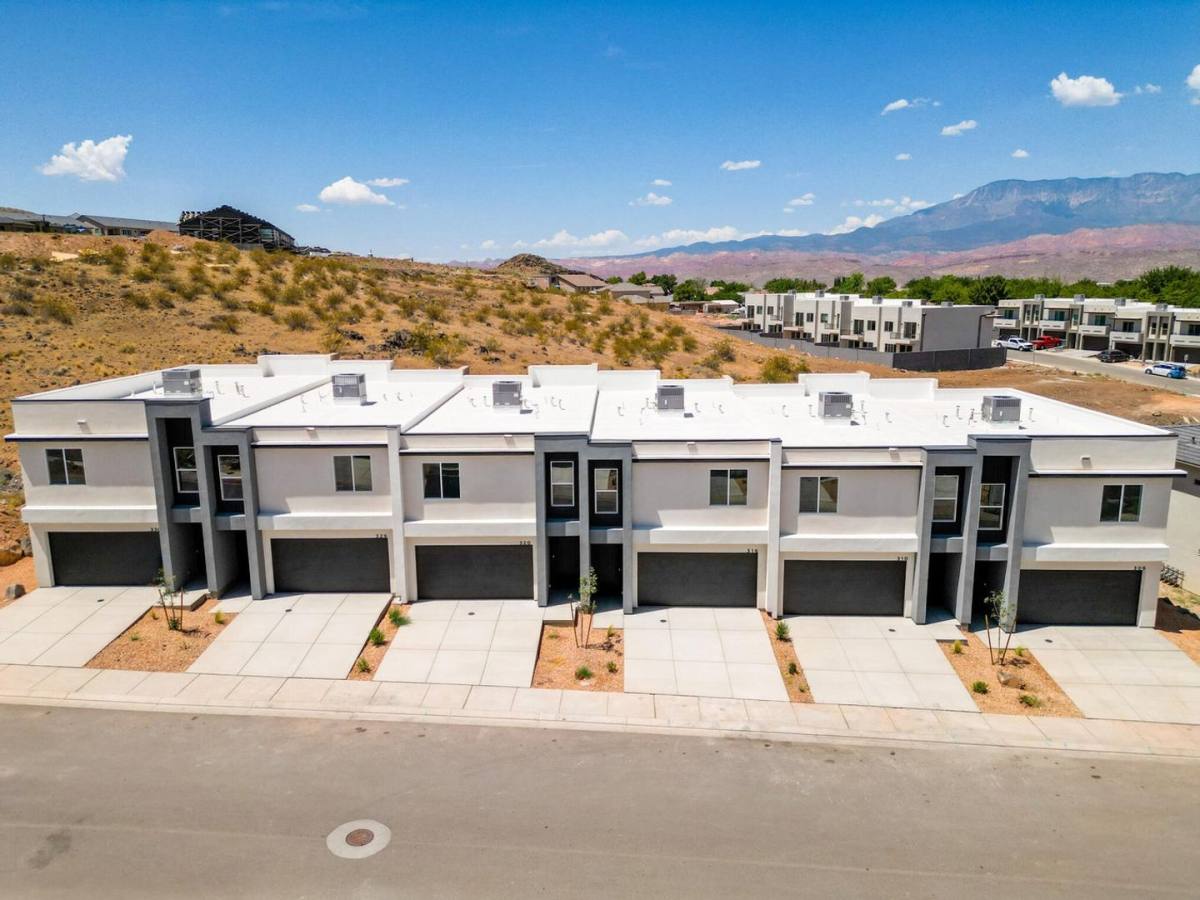 House for rent at 316 S 1930 W, Hurricane, UT 84737
