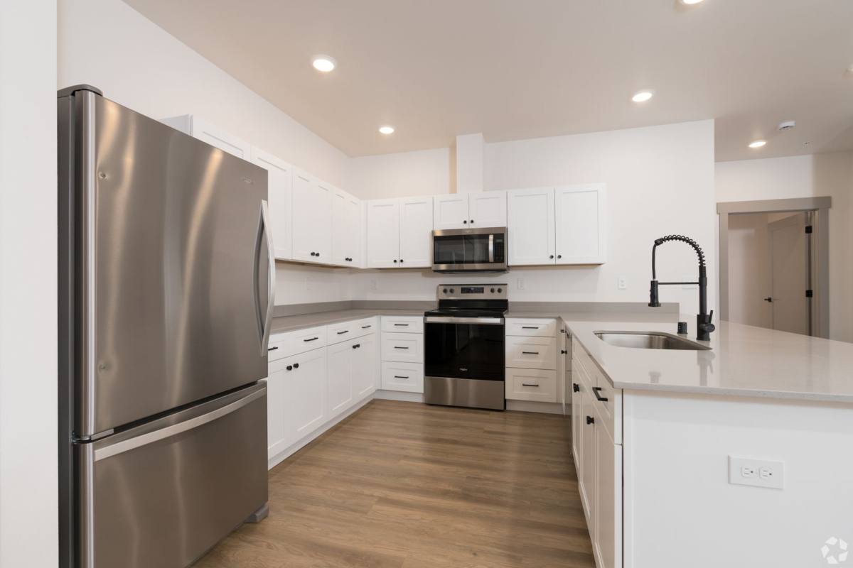 Apartment for rent at 102 E Farwell Rd, Spokane, WA 99218