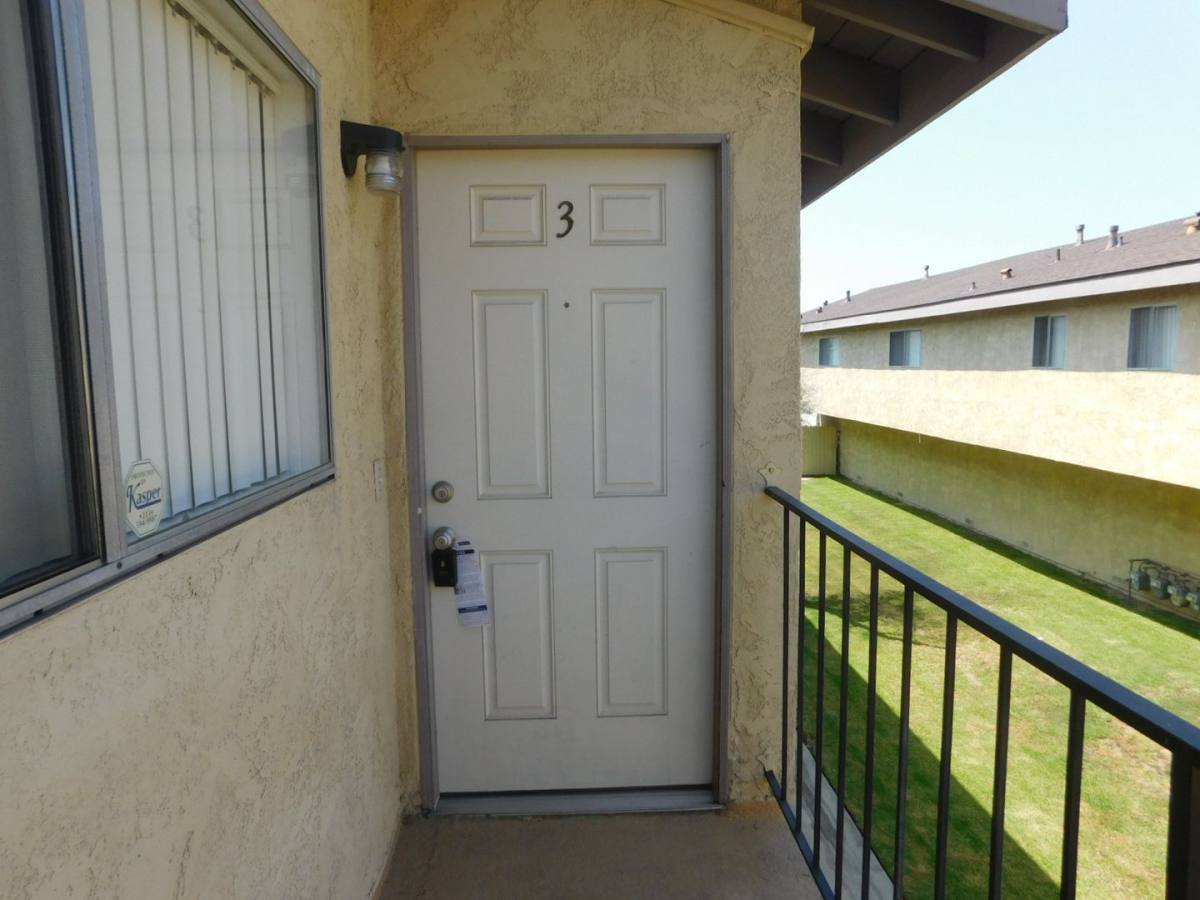 Apartment for rent at 7925 Stark Dr, Huntington Beach, CA 92647