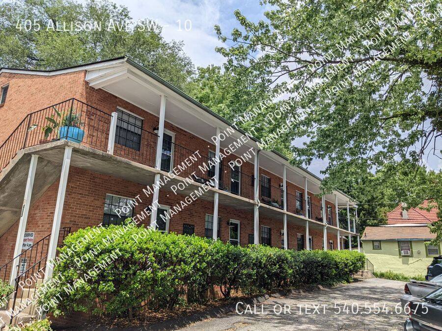 Apartment for rent at 405 Allison Ave SW #10, Roanoke, VA 24016
