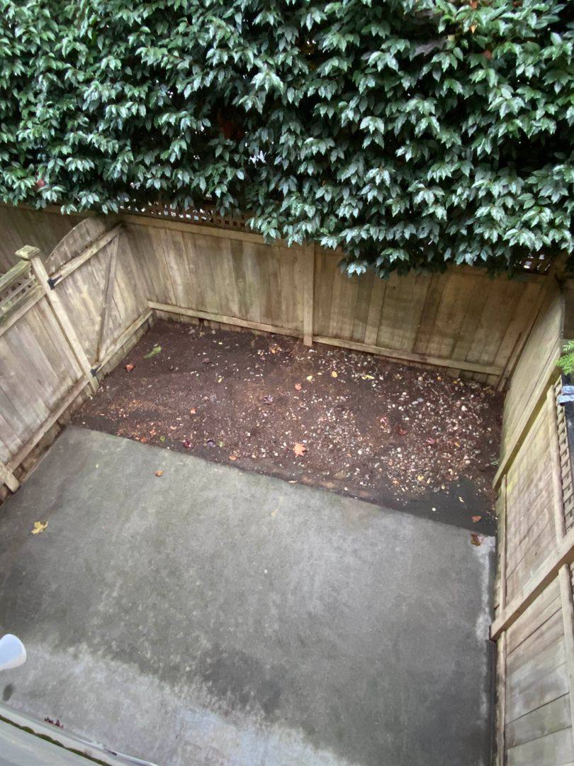 Townhouse for rent at 939 N 105th St, Seattle, WA 98133