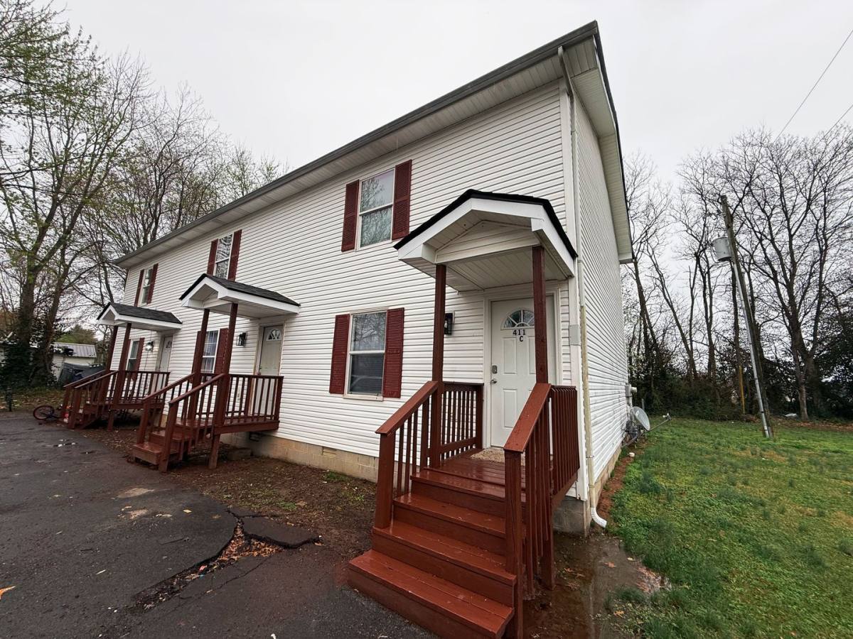 Townhouse for rent at 411 Fairview Ave, Franklin, KY 42134