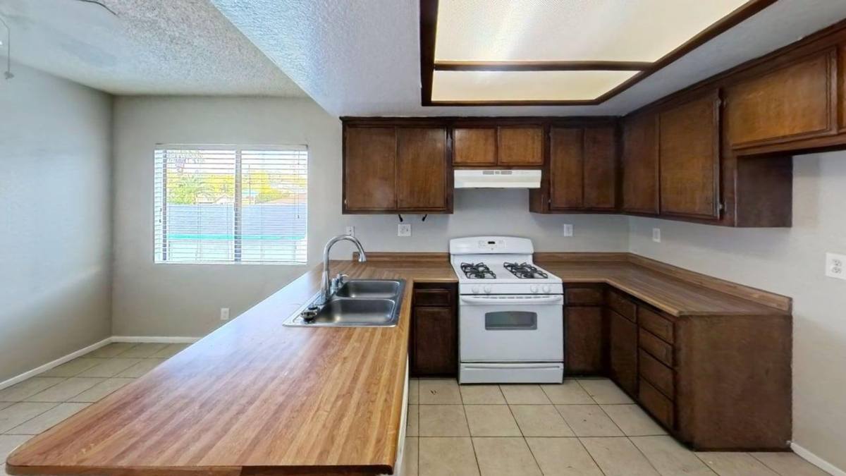 Apartment for rent at 509 W Limited, Lake Elsinore, CA 92530