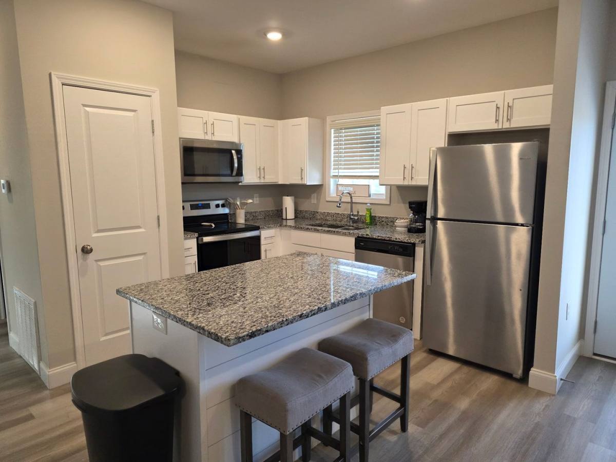 Apartment for rent at 2244 Hickory St, Bowling Green, KY 42101