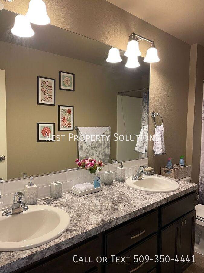 House for rent at 1111 NE Hilltop Ave, Quincy, WA 98848