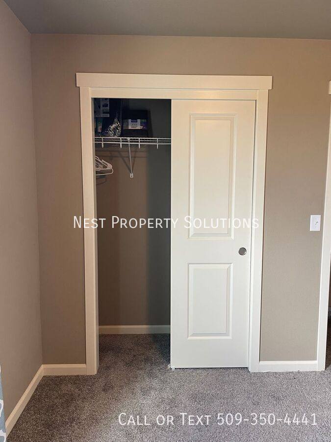 House for rent at 1111 NE Hilltop Ave, Quincy, WA 98848