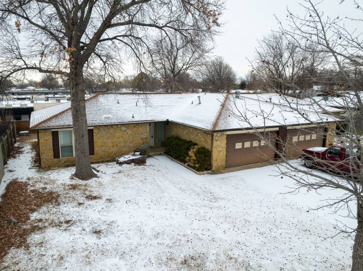 House for rent at 6521 E 50th St, Tulsa, OK 74145