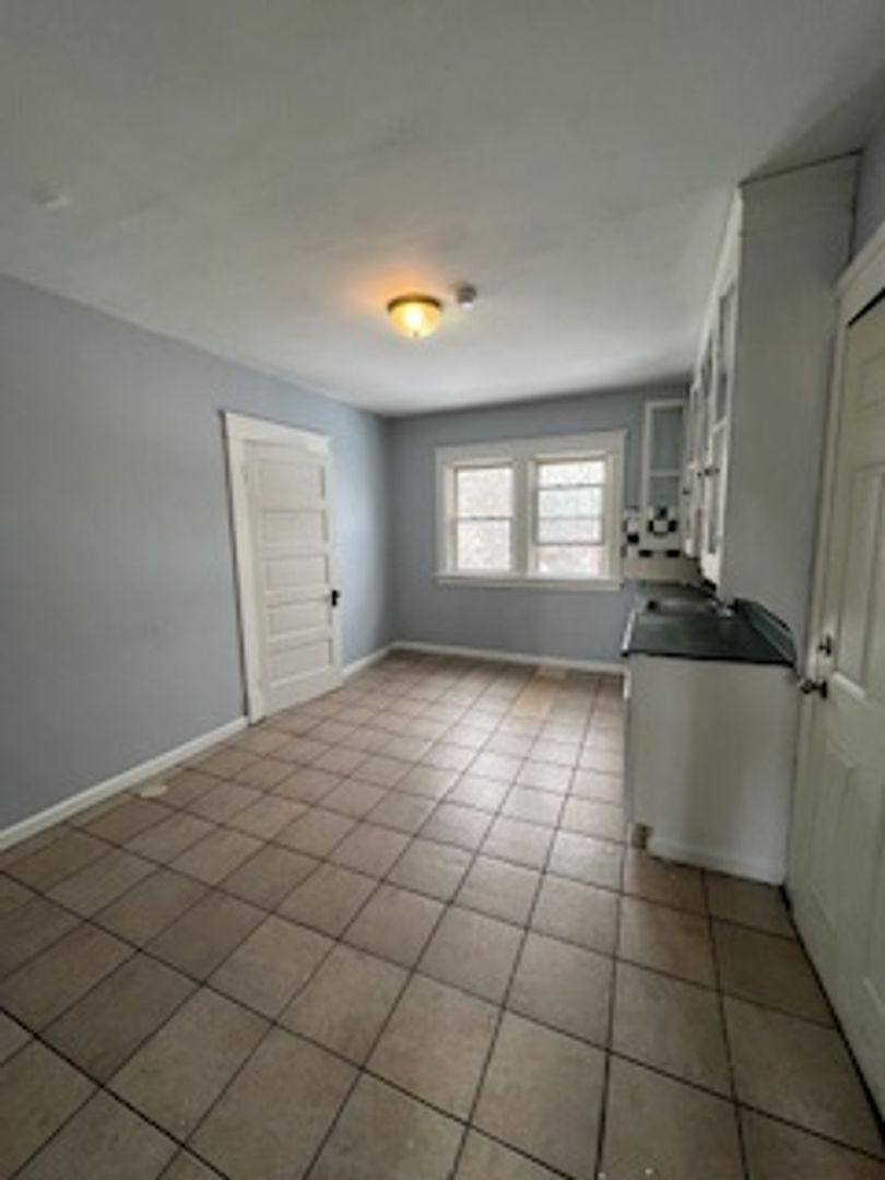 Apartment for rent at 1114 E 64th St, Cleveland, OH 44103