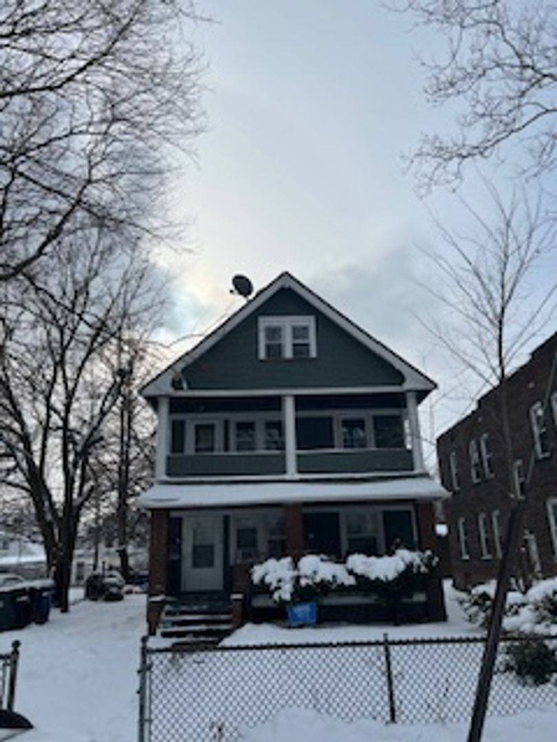 Apartment for rent at 1114 E 64th St, Cleveland, OH 44103
