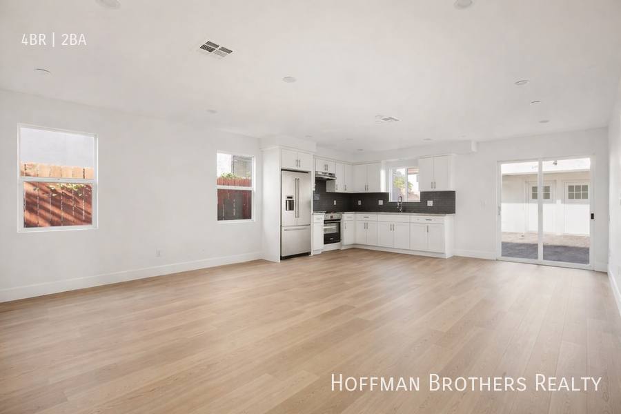 Apartment for rent at 647 W 97th St, Los Angeles, CA 90044
