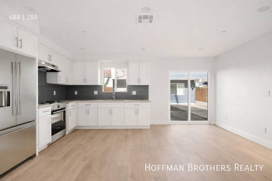 Apartment for rent at 647 W 97th St, Los Angeles, CA 90044