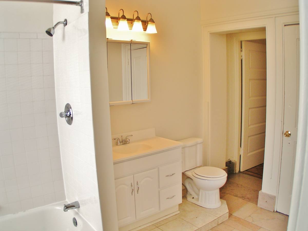 Apartment for rent at 1401 Madison Ave #9, Baltimore, MD 21217