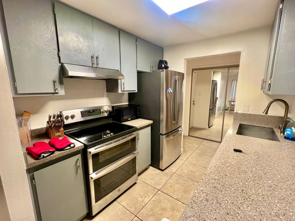 Condo for rent at 66 Fairmount Ave, Oakland, CA 94611