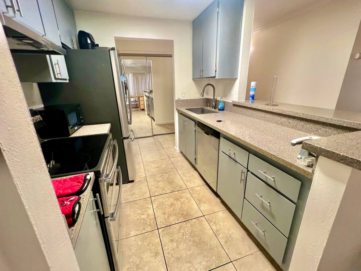 Condo for rent at 66 Fairmount Ave, Oakland, CA 94611