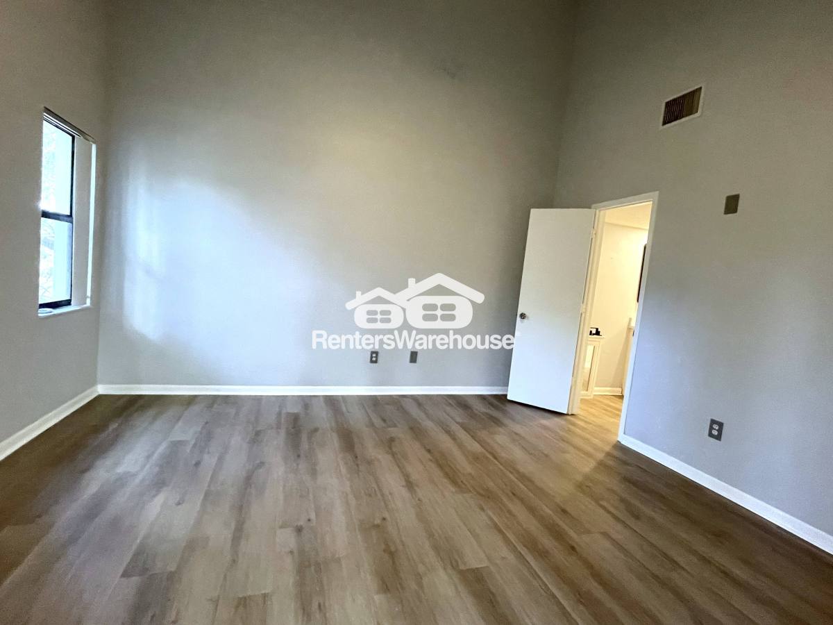 Apartment for rent at 300 S Florida Ave #100K, Tarpon Springs, FL 34689