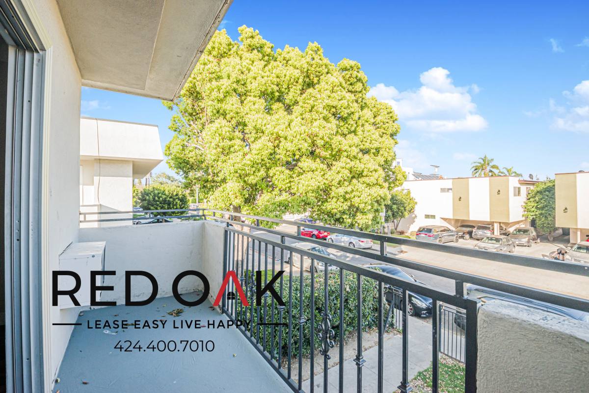 Condo for rent at 1965 S Garth Ave #4, Los Angeles, CA 90034