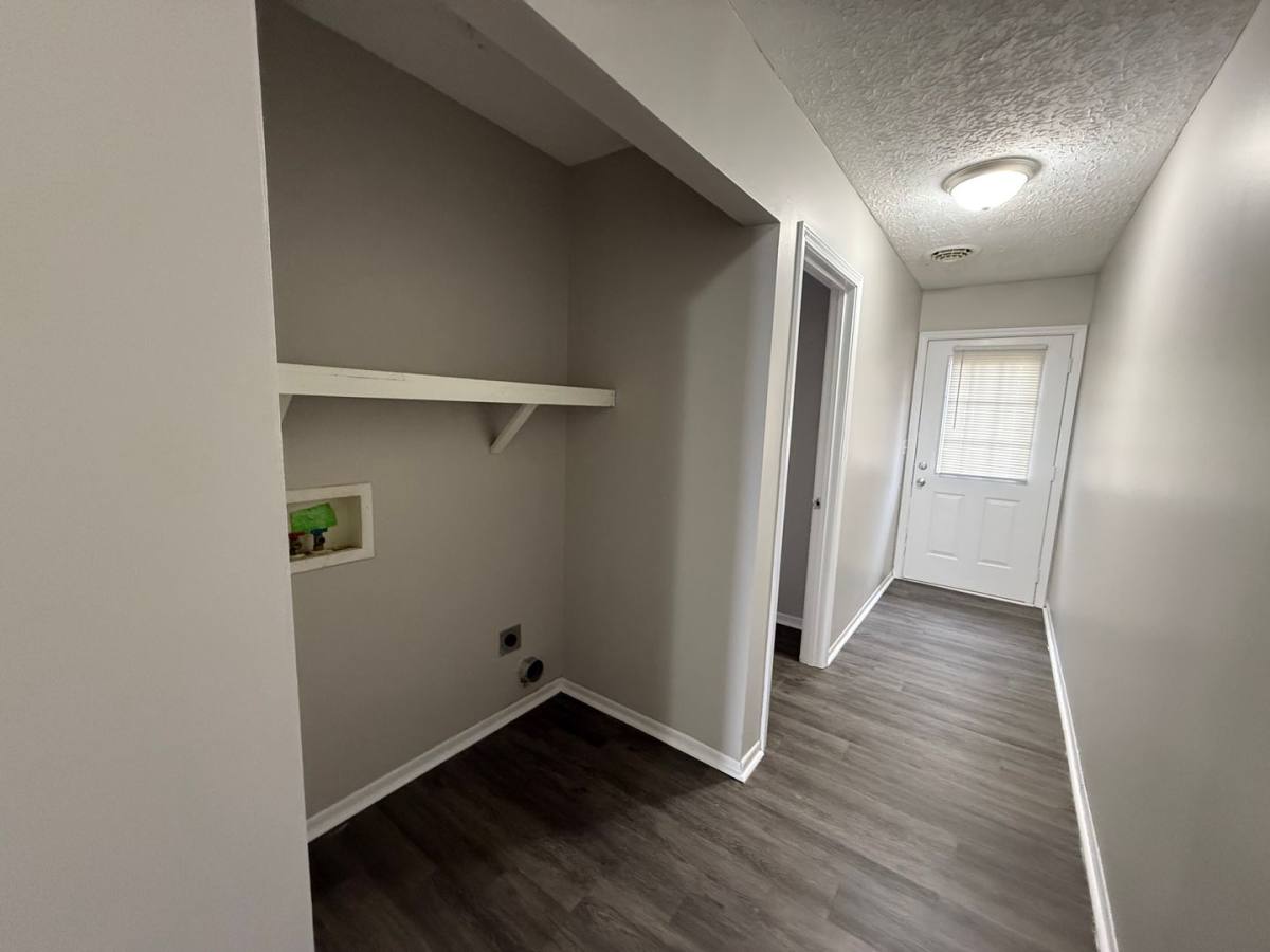 Apartment for rent at 413 Fairview Ave, Franklin, KY 42134