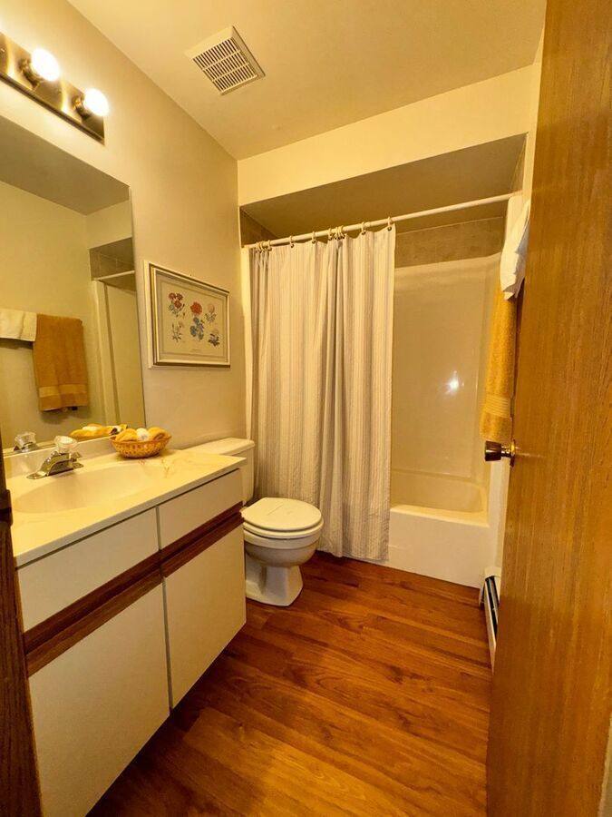 Apartment for rent at 16005 Applewood Lane #103, Tinley Park, IL 60487