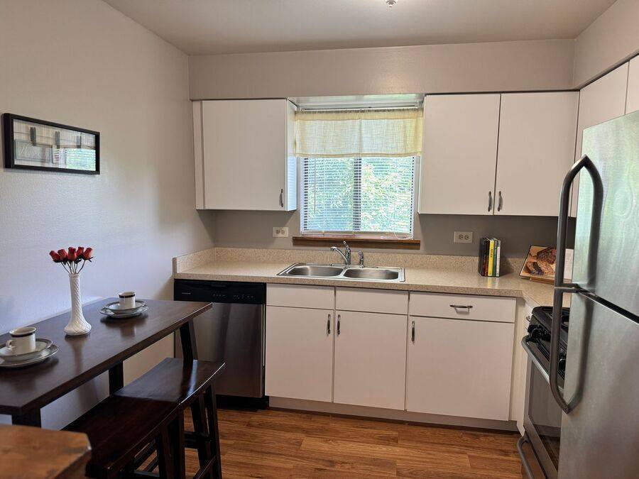 Apartment for rent at 16005 Applewood Lane #103, Tinley Park, IL 60487