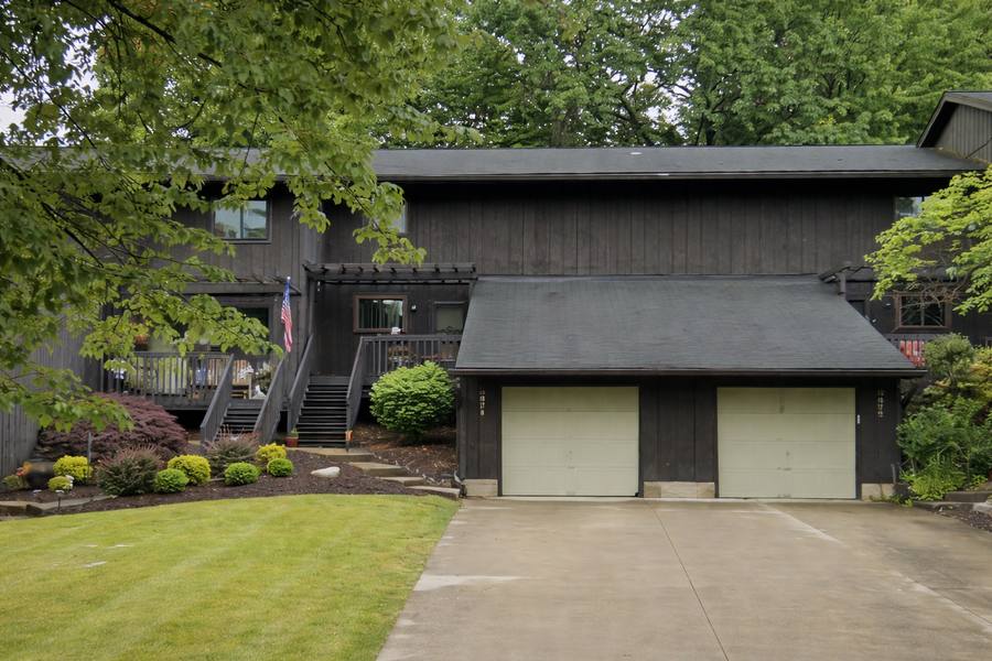 Townhouse for rent at 9471 Madison Lane, North Royalton, OH 44133