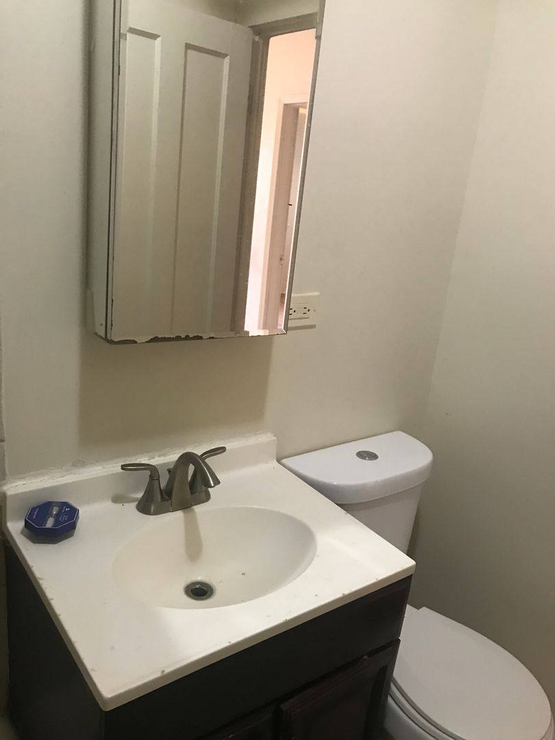 Apartment for rent at 6315 S California Ave, Chicago, IL 60629