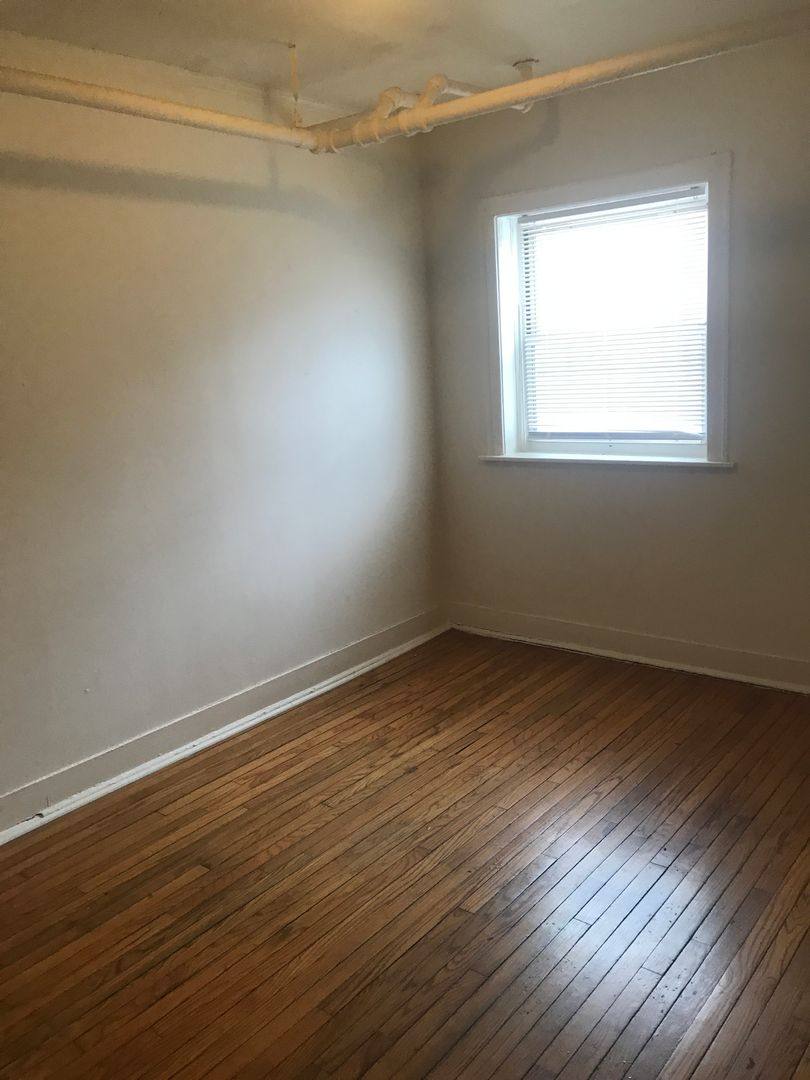 Apartment for rent at 6315 S California Ave, Chicago, IL 60629