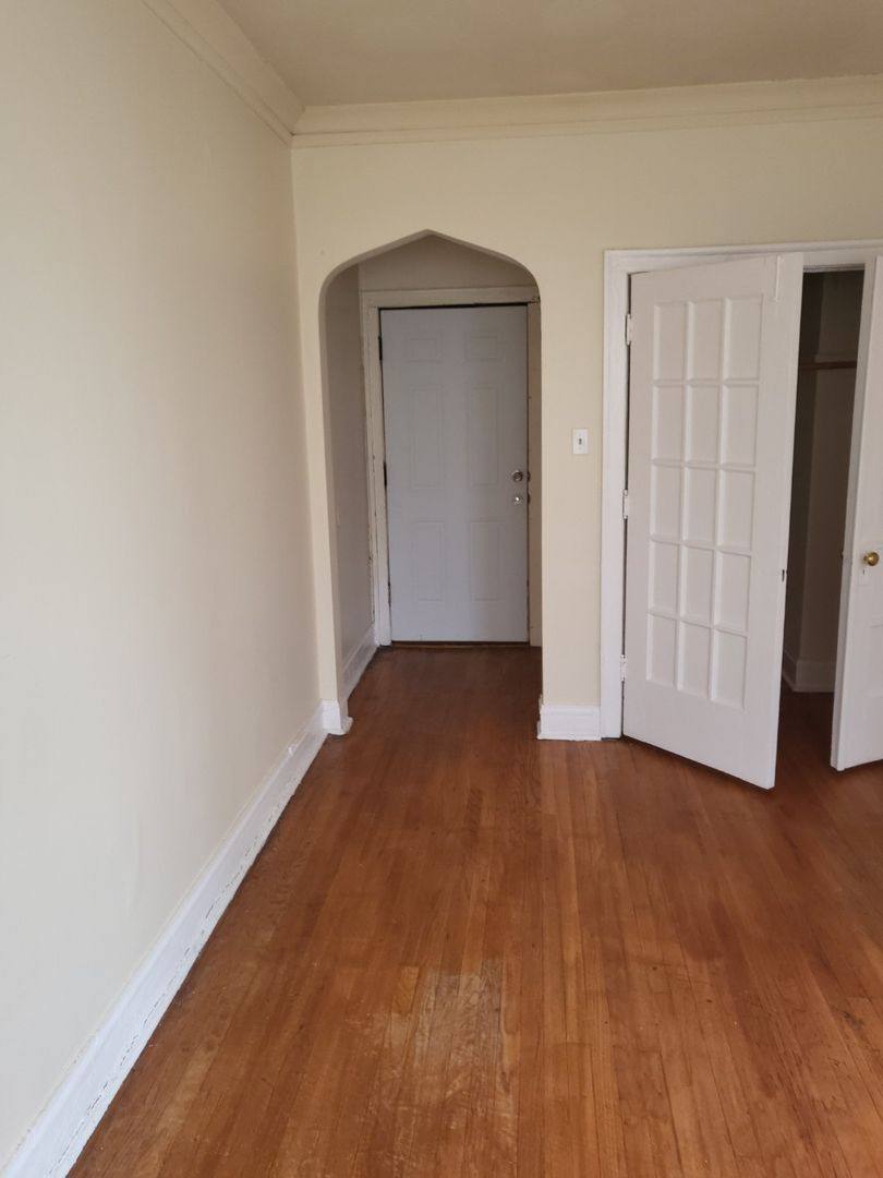 Apartment for rent at 6315 S California Ave, Chicago, IL 60629