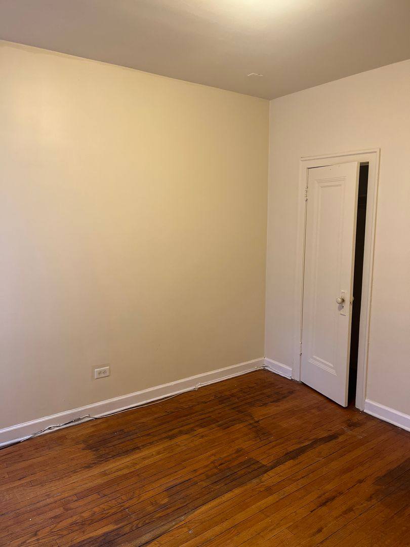 Apartment for rent at 7451 -53 S Vernon Ave, Chicago, IL 60619