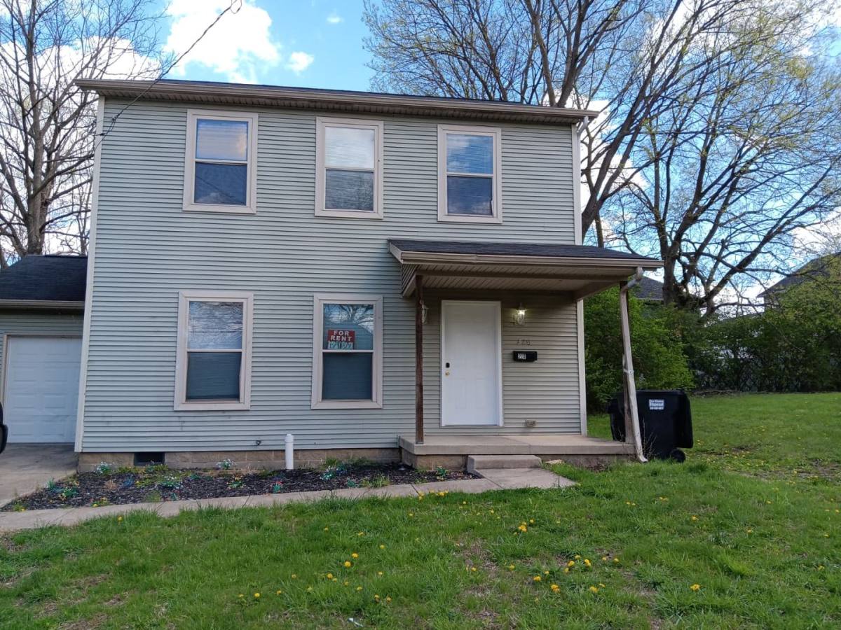 House for rent at 220 S Yellow Springs St, Springfield, OH 45506