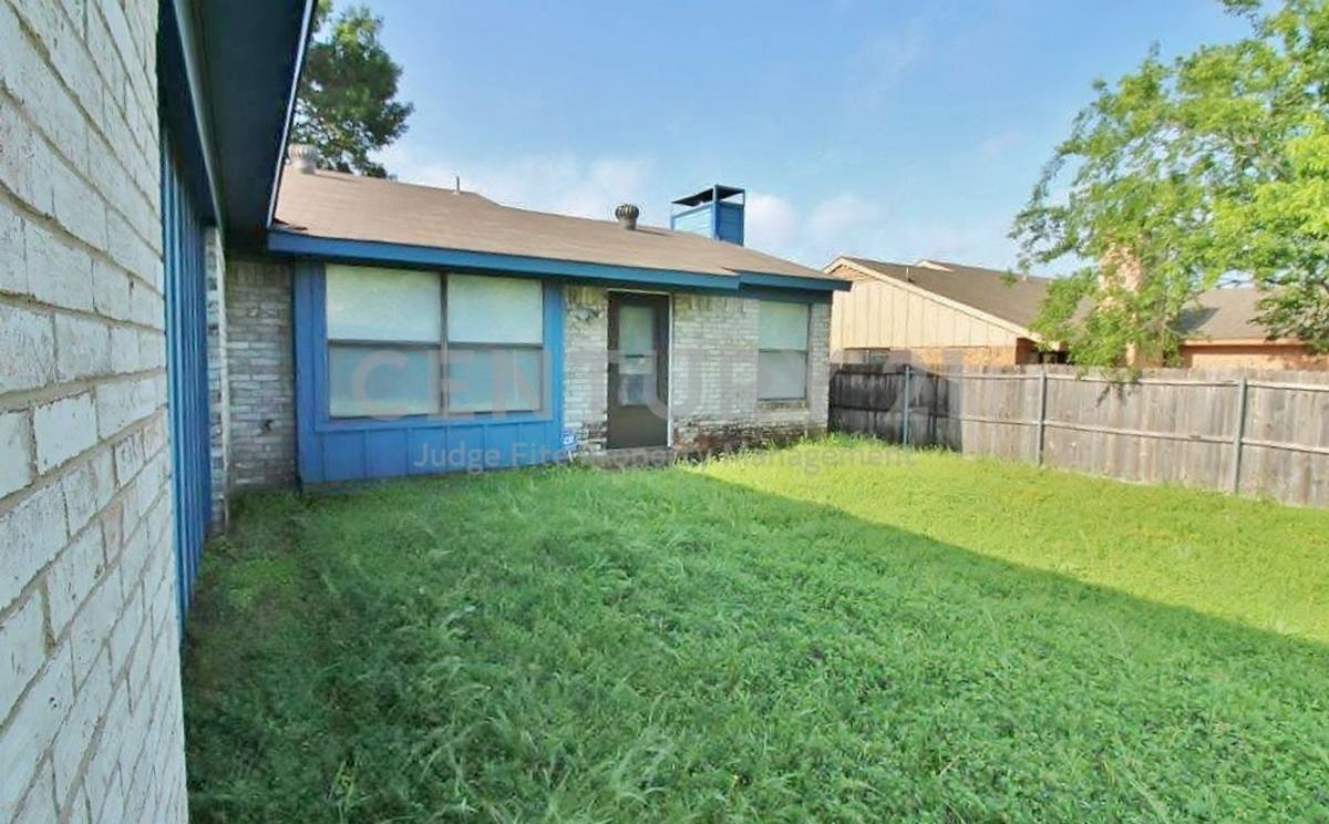 House for rent at 1019 Cedar Run Dr, Duncanville, TX 75137