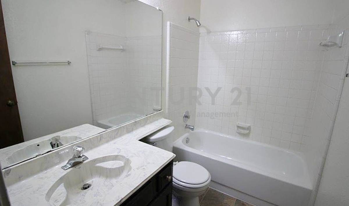 House for rent at 1019 Cedar Run Dr, Duncanville, TX 75137