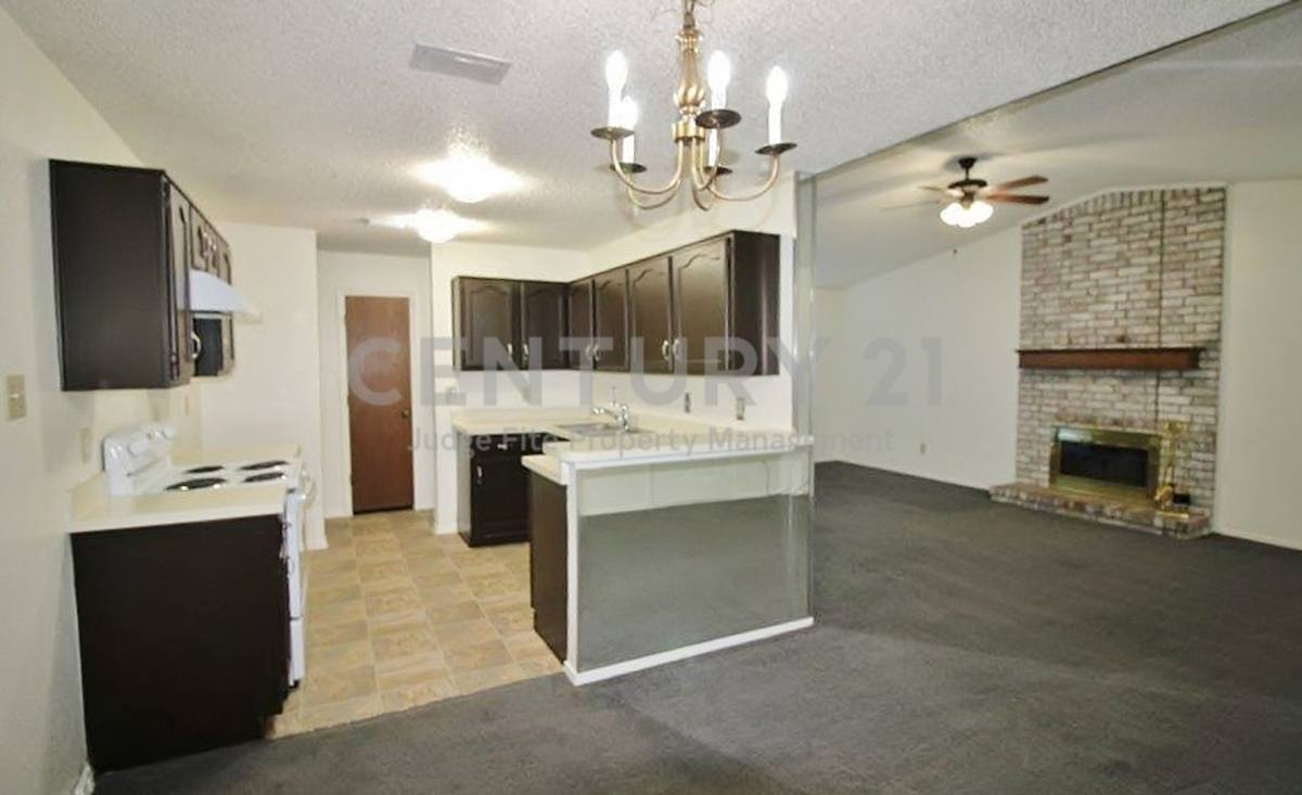 House for rent at 1019 Cedar Run Dr, Duncanville, TX 75137