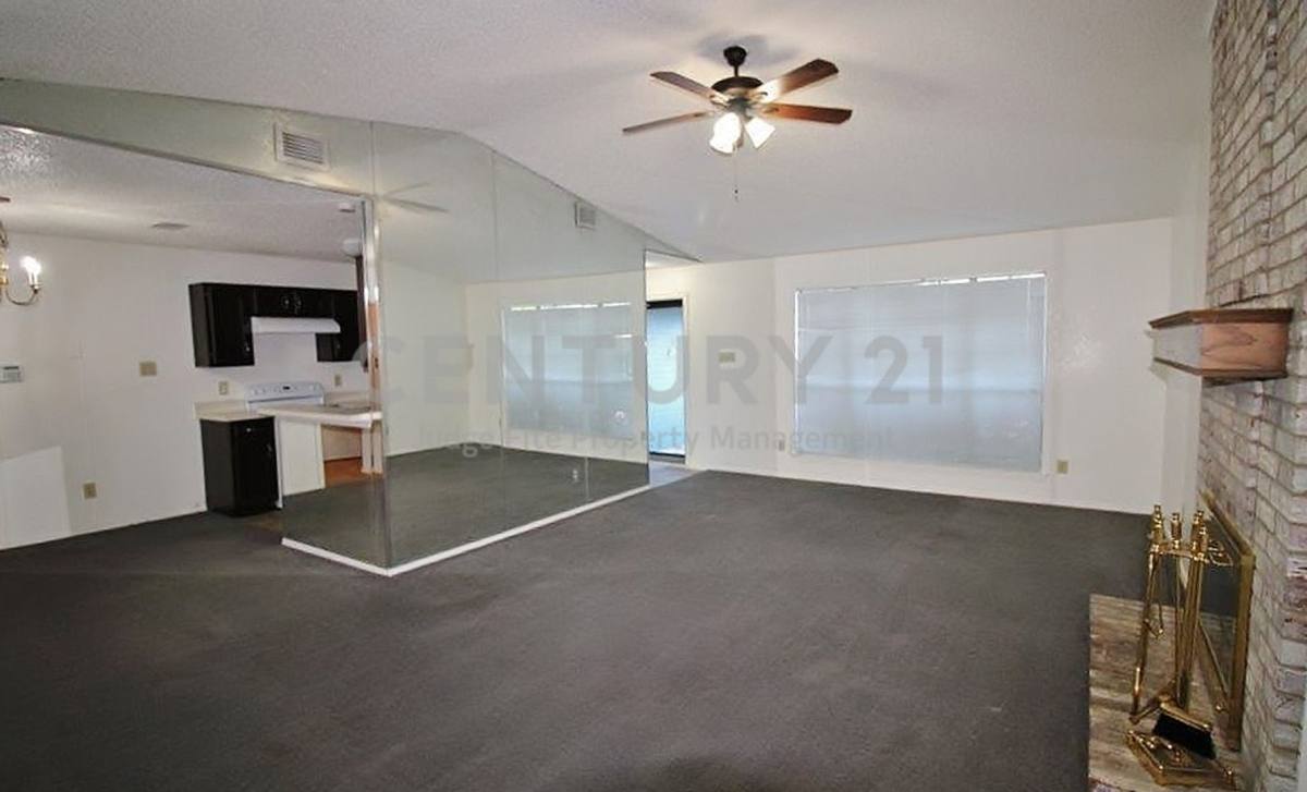 House for rent at 1019 Cedar Run Dr, Duncanville, TX 75137