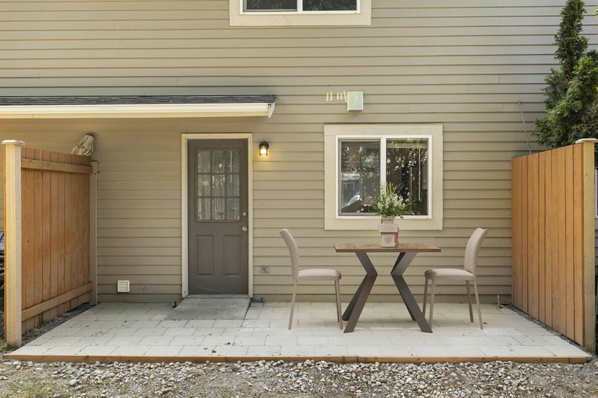 Townhouse for rent at 21912 64th Ave W, Mountlake Terrace, WA 98043