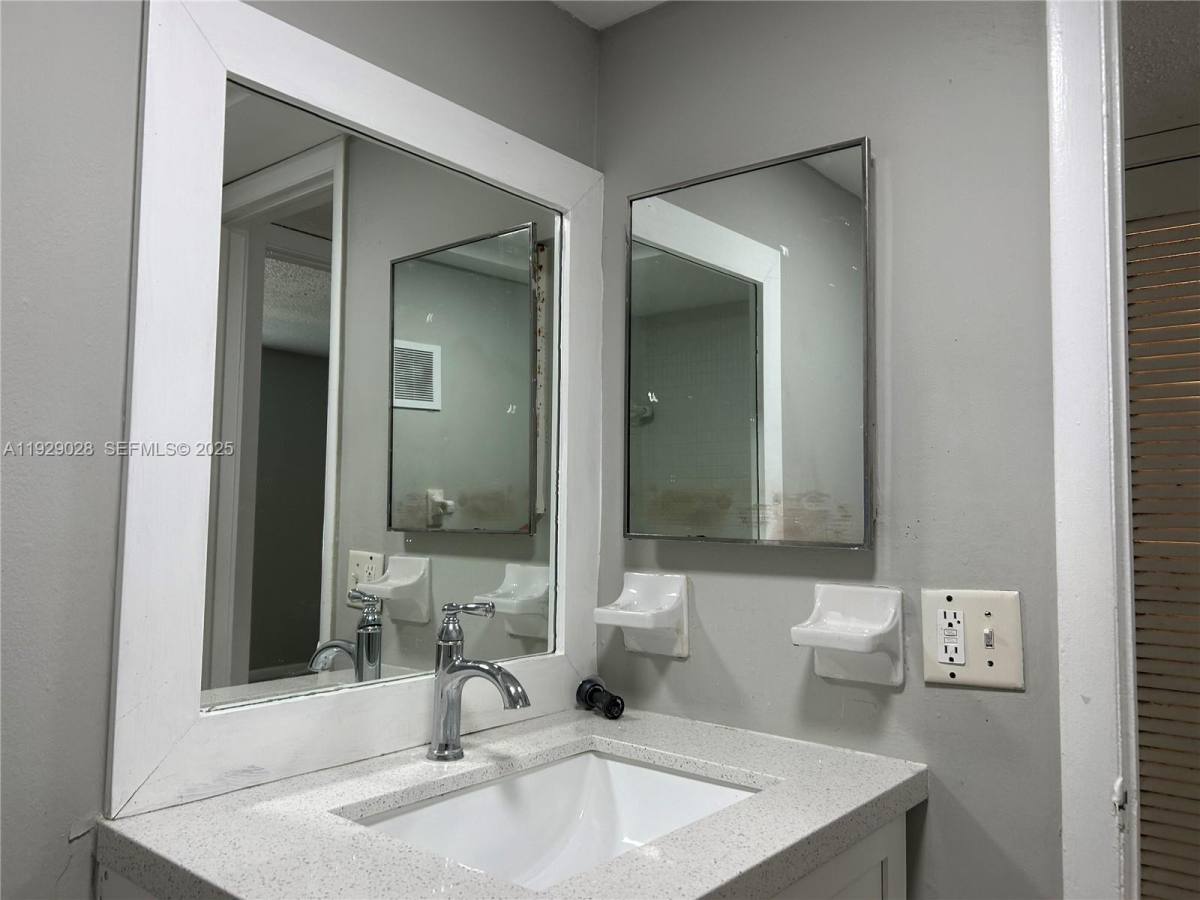 Apartment for rent at 335 SW 20th St #335-7, Fort Lauderdale, FL 33315