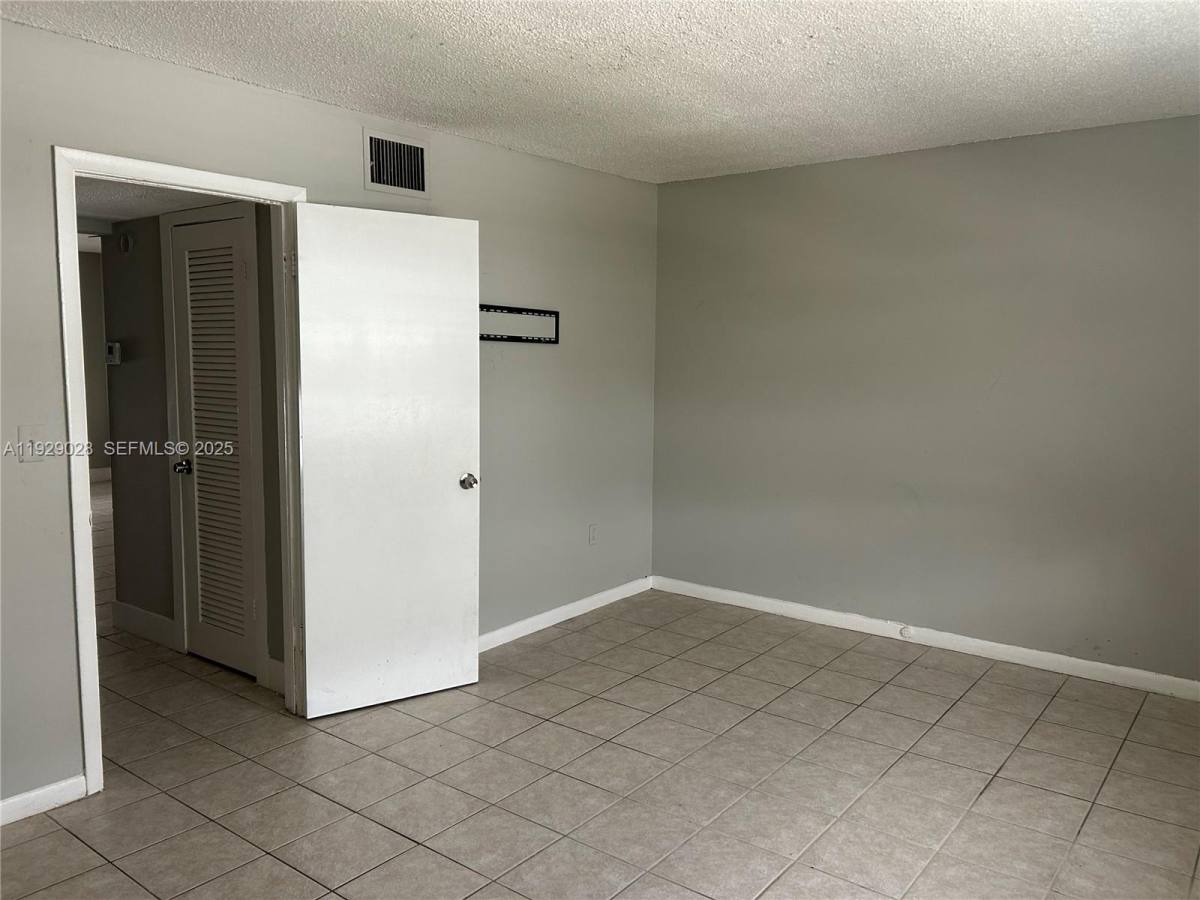 Apartment for rent at 335 SW 20th St #335-7, Fort Lauderdale, FL 33315