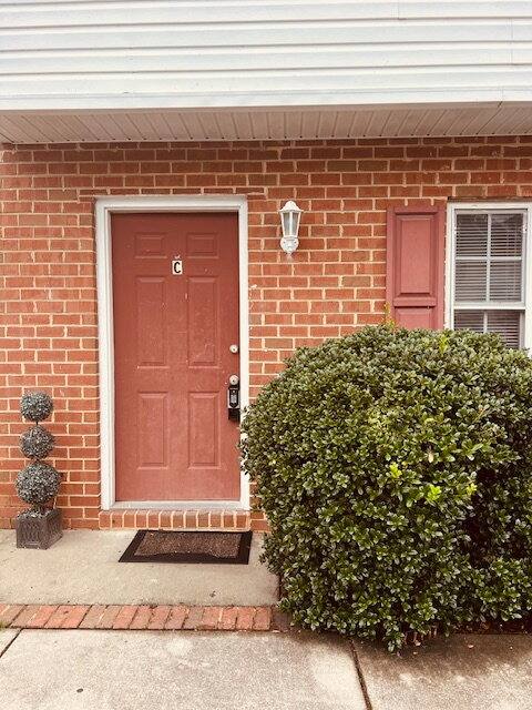 Townhouse for rent at 555 Fairfax Ave #C, Colonial Heights, VA 23834