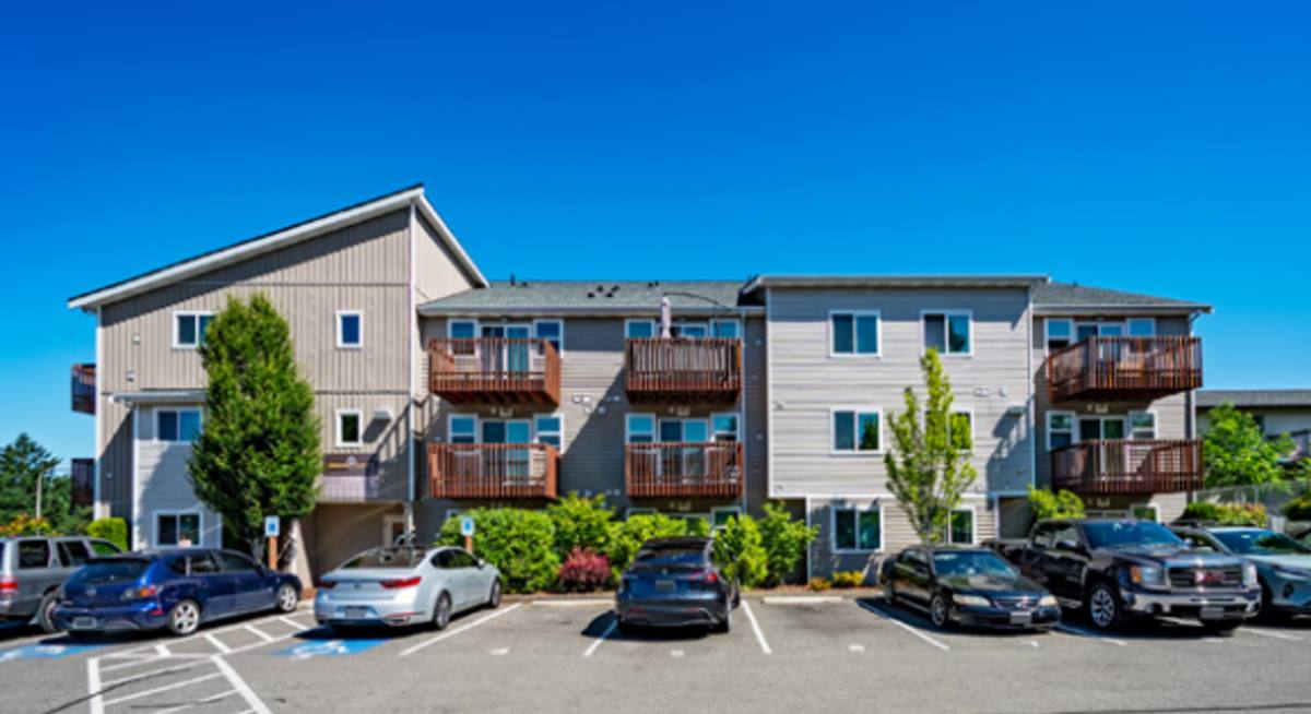 Apartment for rent at 12210 Ambaum Blvd SW, Seattle, WA 98146