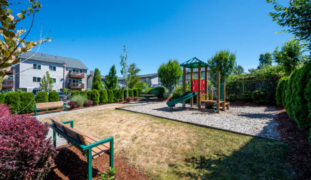 Apartment for rent at 12210 Ambaum Blvd SW, Seattle, WA 98146