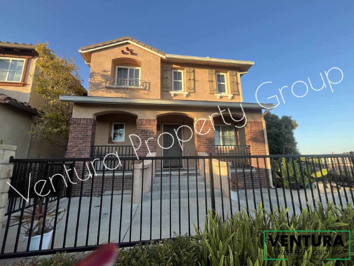 Townhouse for rent at 2804 Yacht Way, Oxnard, CA 93035