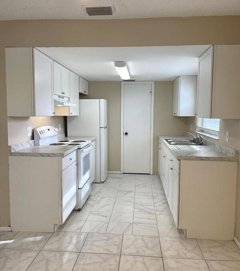 Apartment for rent at 1767 Leo Lane S, Clearwater, FL 33755