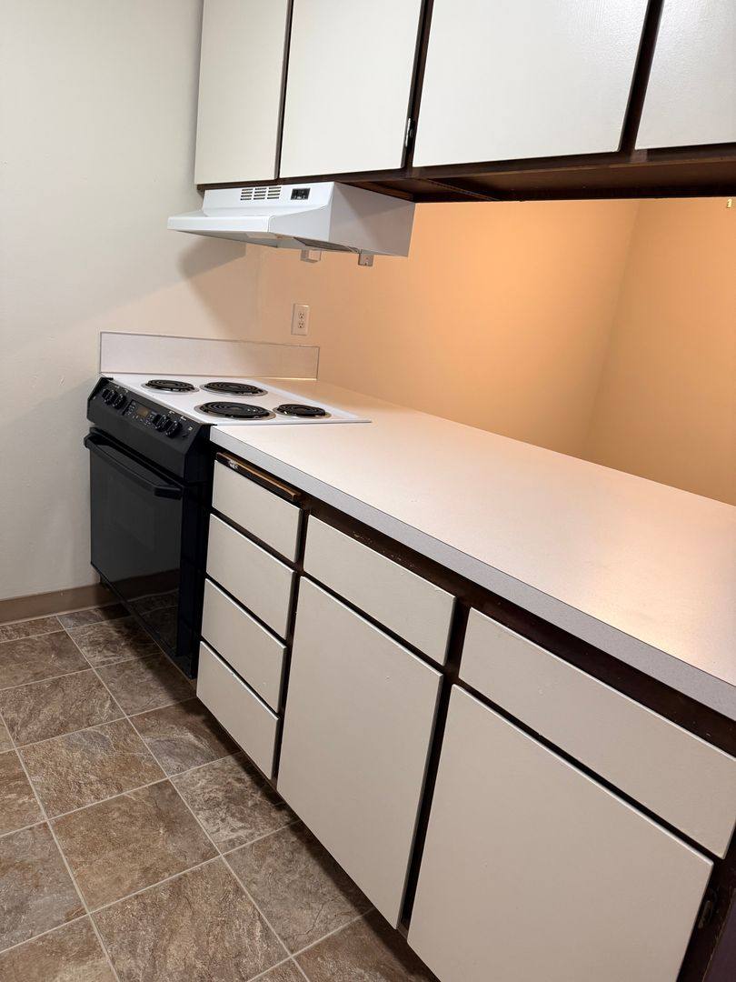 Townhouse for rent at 190 Boone Rd SE, Salem, OR 97306