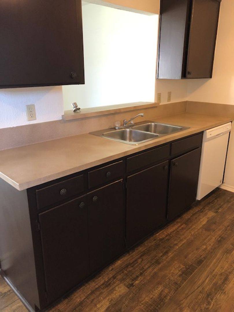 Apartment for rent at 2111 W Hickory, Denton, TX 76201