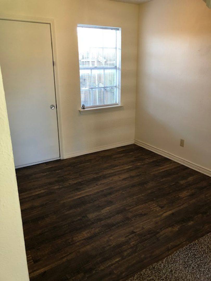 Apartment for rent at 2111 W Hickory, Denton, TX 76201