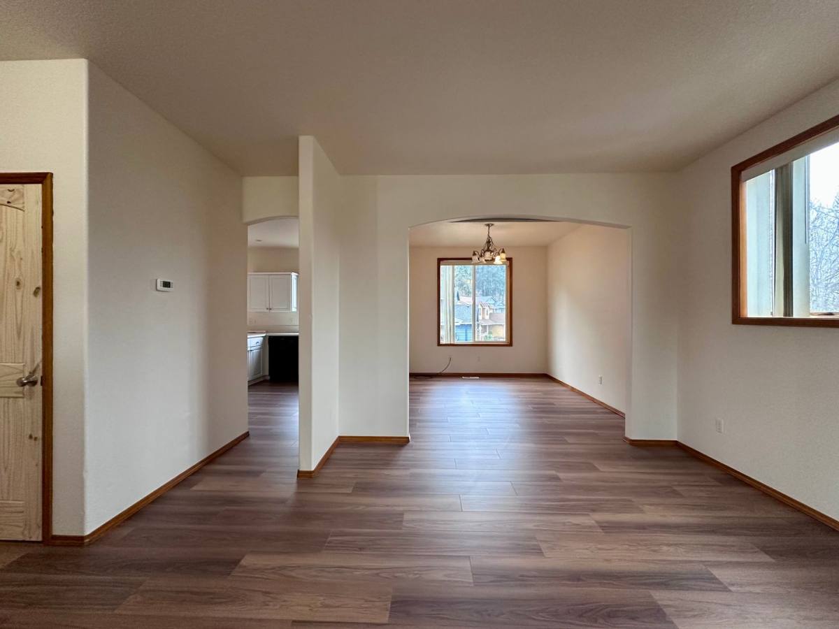 House for rent at 3437 SW 2nd St, Gresham, OR 97030