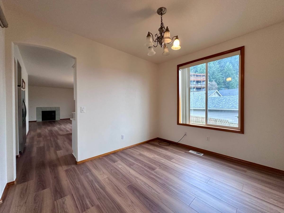 House for rent at 3437 SW 2nd St, Gresham, OR 97030