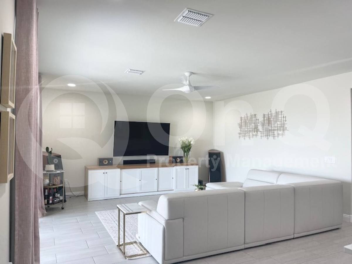 House for rent at 5083 W Calle Vista Del Sur, Tucson, AZ 85742