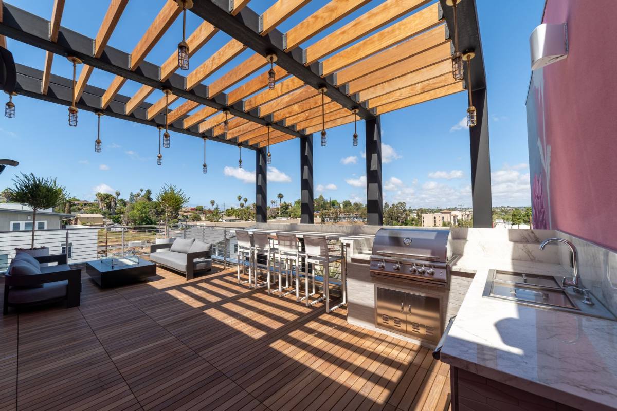 Apartment for rent at 516 S Santa Fe Ave, Vista, CA 92084