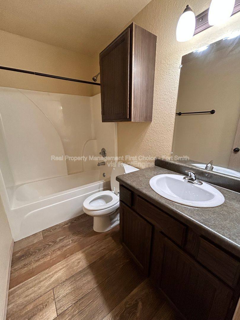 Apartment for rent at 318 S 12th St, Fort Smith, AR 72901